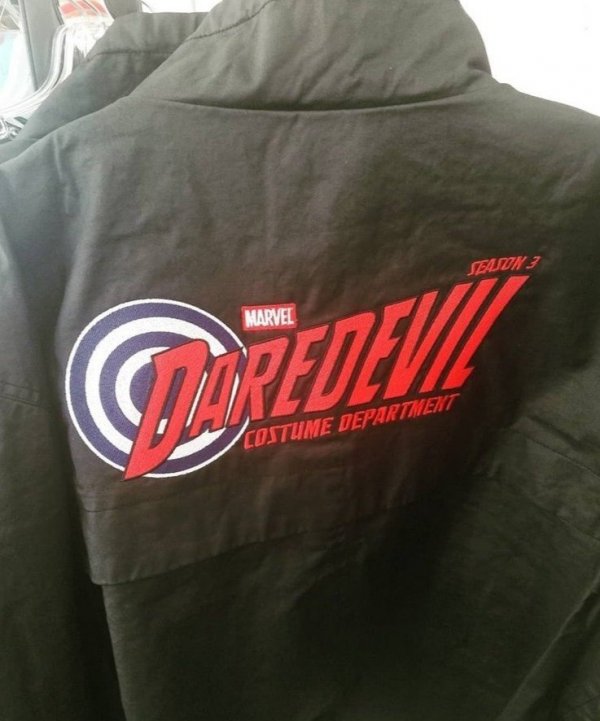 Куртка сериала «Сорвиголова» с логотипом Меченого